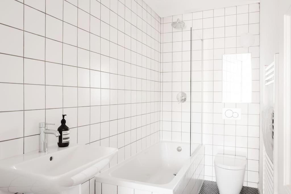Spacious Georgian Pad - Free Parking - Walk To Bath Apartment Ngoại thất bức ảnh