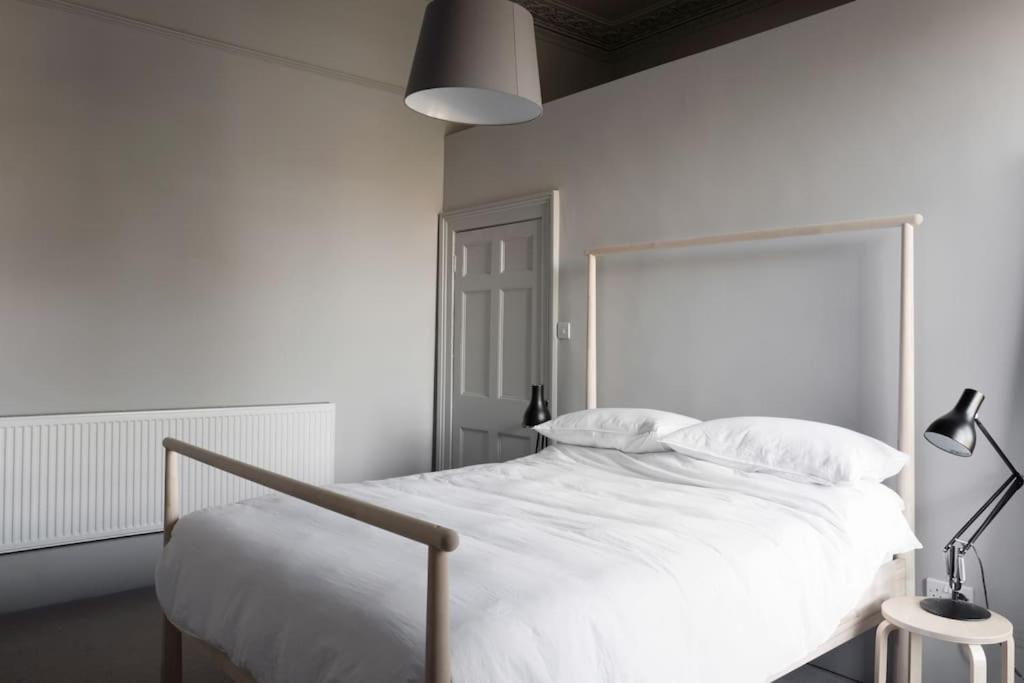 Spacious Georgian Pad - Free Parking - Walk To Bath Apartment Ngoại thất bức ảnh